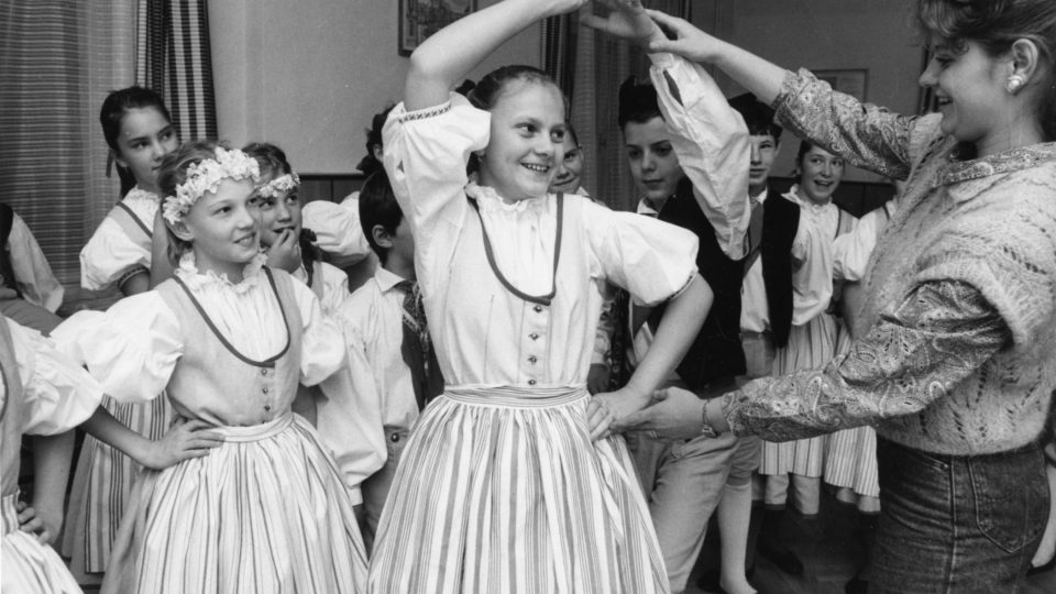 Folklorní soubor Sluníčko v roce 1986