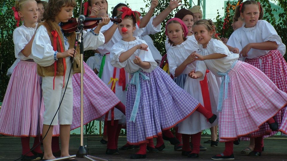 Folklorní soubor Sluníčko v roce 2005