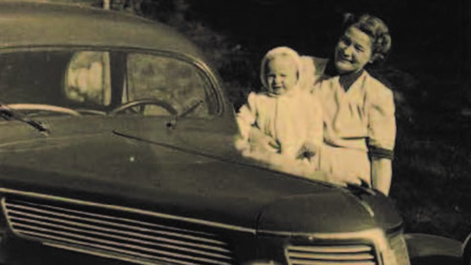 Miloš s maminkou, duben 1948