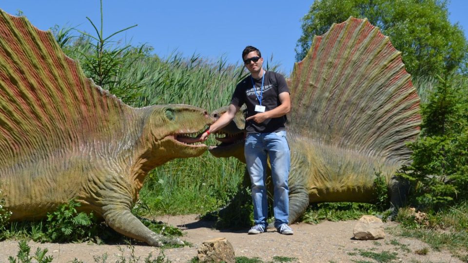 Mgr. Vladimír Socha - Jaké stopy zanechali dinosauři na našem území? Jací dinosauři se procházeli v okolí Náchoda? 