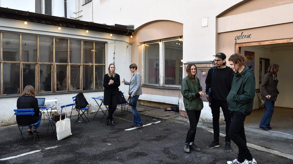 Filozofická fakulta Univerzity Karlovy otevřela multifunkční kampus v Hybernské ulicii