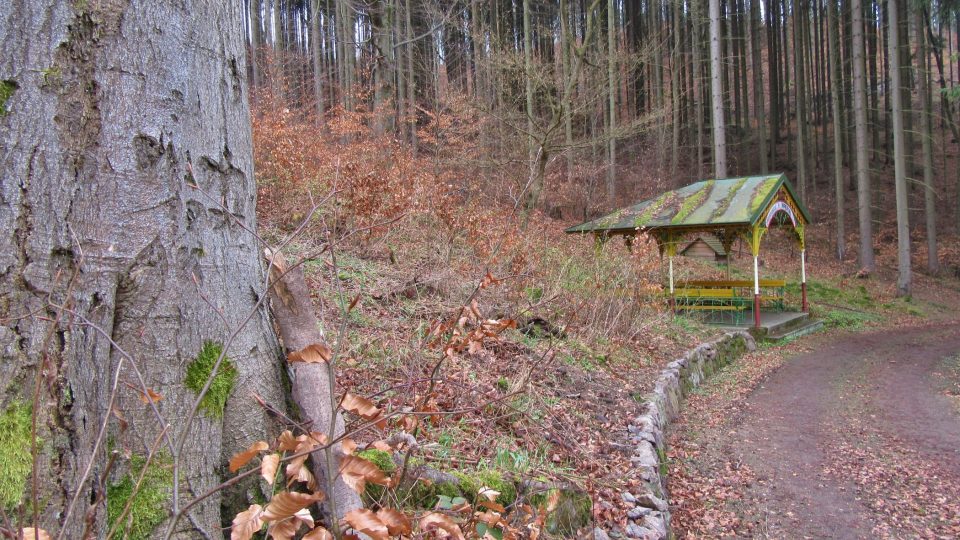 Všechny trasy byly budovány na dvě hodiny pěšky od centra