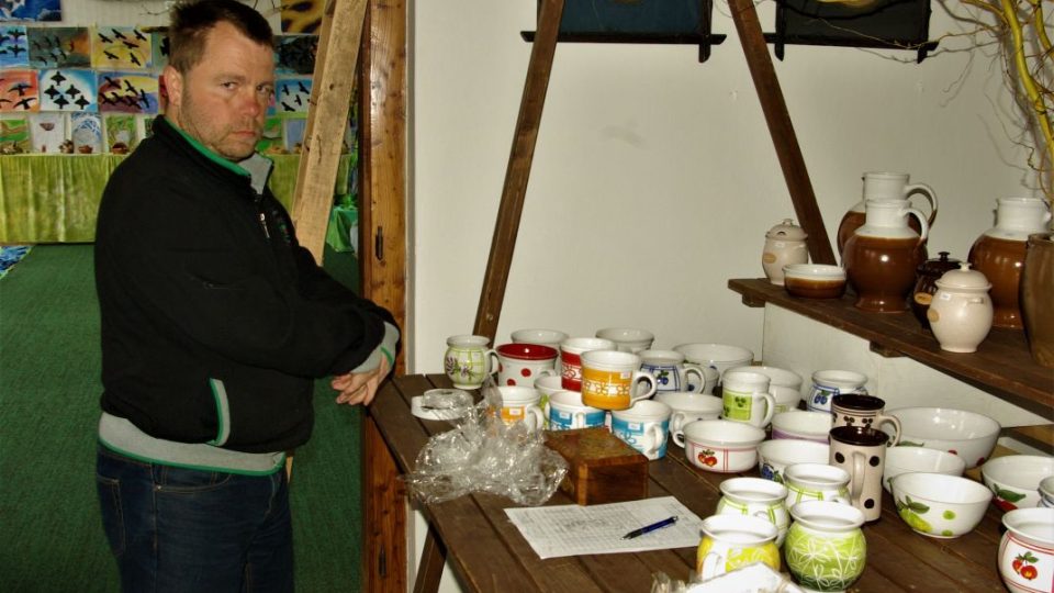 Pavel Janák z MKS Lázně Bělohrad připravuje přehlídku tradiční hořické keramiky