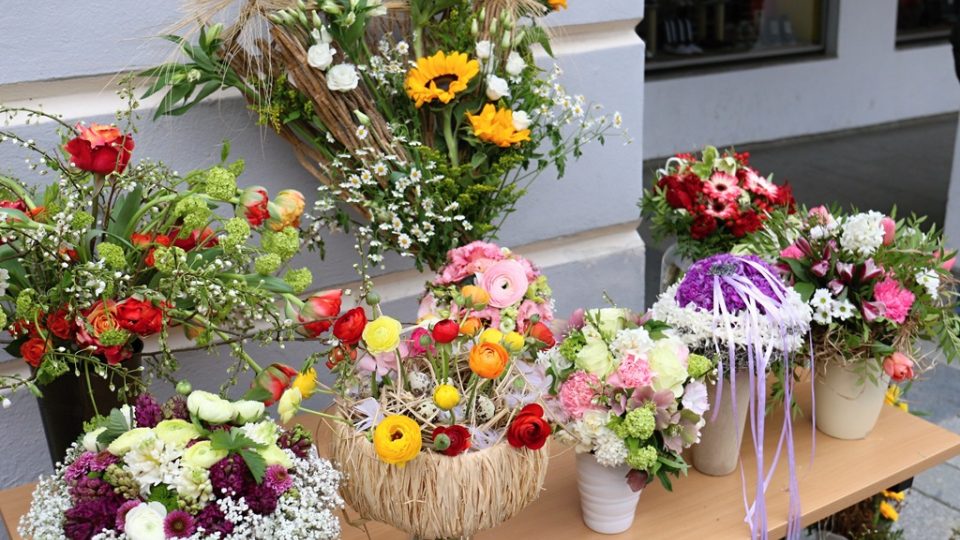 Floristé přivezli jarní inspiraci na akci Květinová Třeboň