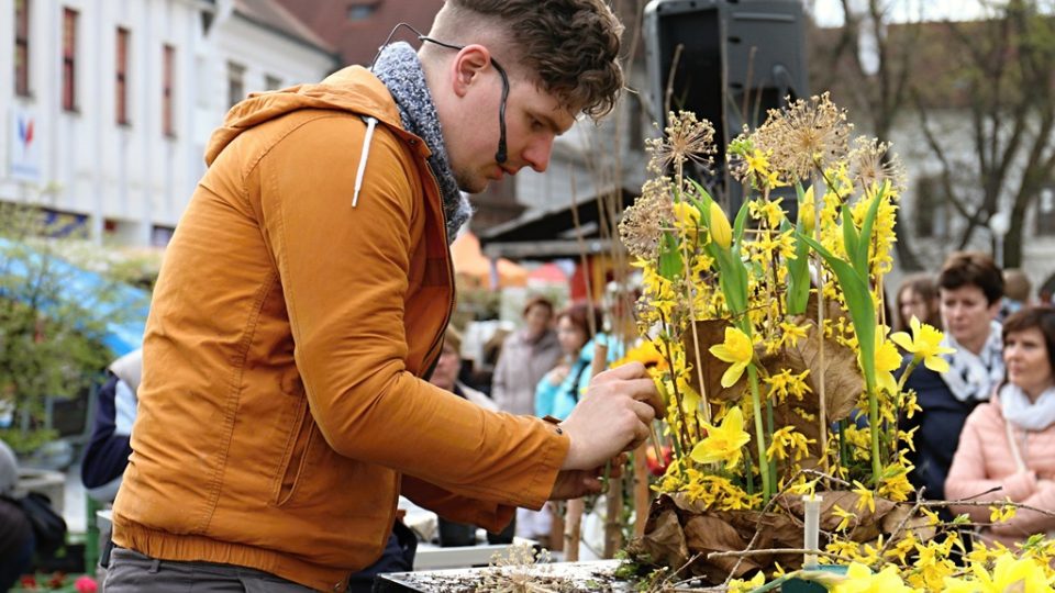 Floristé přivezli jarní inspiraci na akci Květinová Třeboň