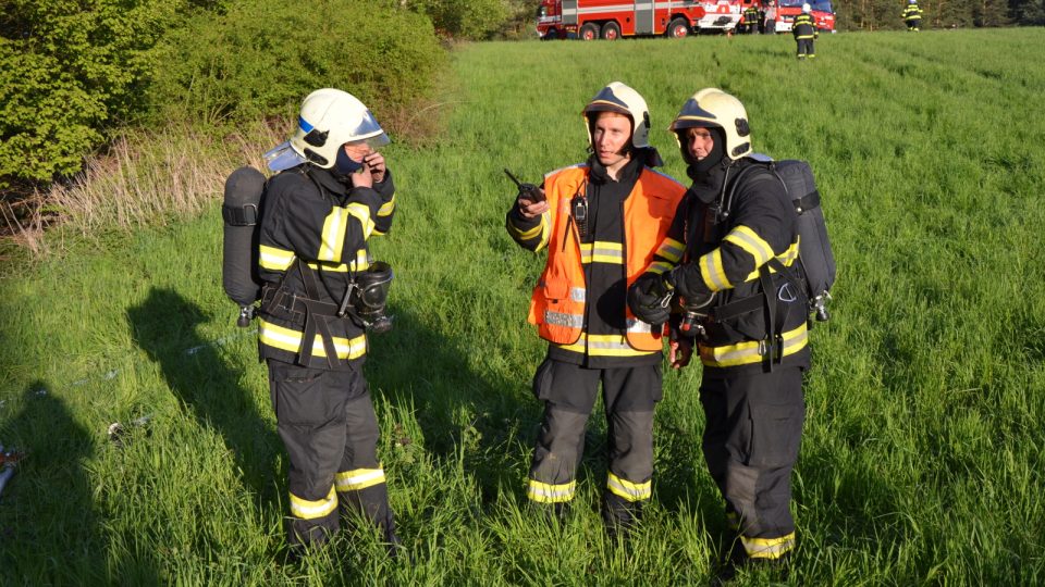 Požár v hale na zpracování pneumatik u Bělčic na Benešovsku Požár v hale na zpracování pneumatik u Bělčic na Benešovsku