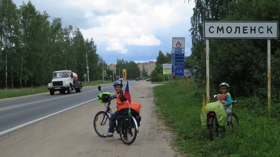Rodina Zigáčkových cestuje na kole po Evropě (do Ruska)