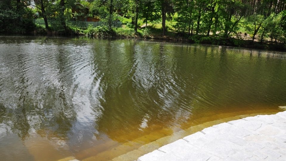 U Třemošenského rybníku na okraji Plzně vzniklo další místo pro rekreaci