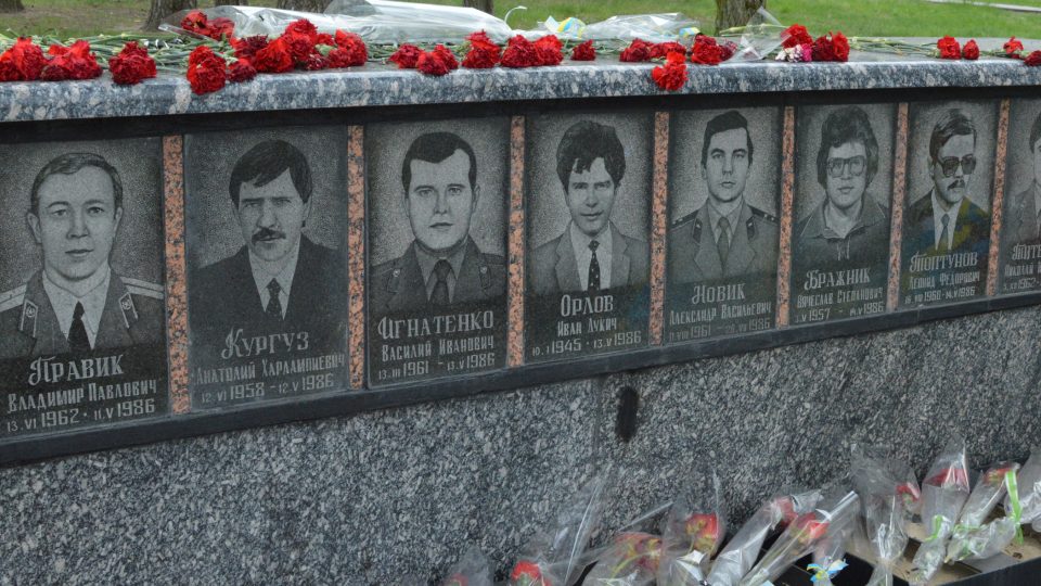 Pomní černobylských záchranářů ve Slavutyči