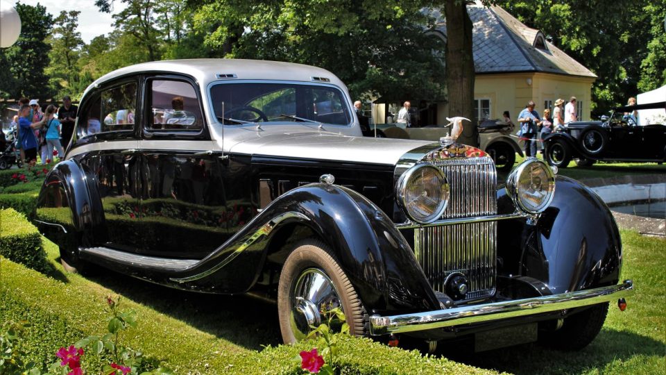 Asi nejobletovanější auto letošní Chateau Loučeň Concours d´Elegance – Hispano-Suiza J12 vystavovatele, spolupořadatele Bohuslava Kleina