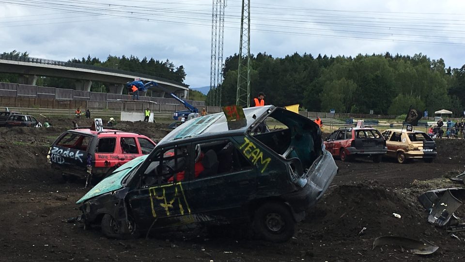 Destruction derby v Sosnové