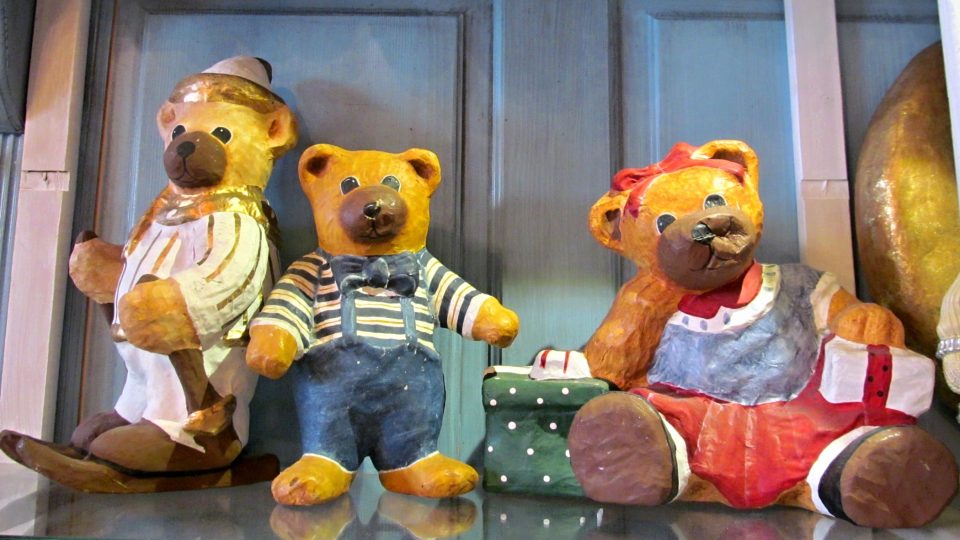 Rájem plyšových medvědů je Vánoční dům v Karlových Varech