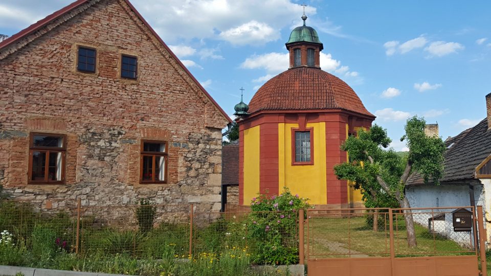 Kaple architekta Jana Blažeje Santiniho v Mladoticích 