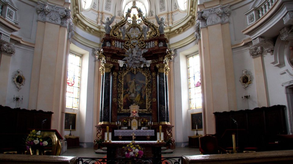 Pseudobarokní Hlavní oltář z roku 1899