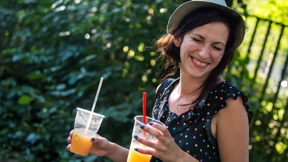 Lidi na zakončení pořadu Startér: stagei Radia Wavena festivalu United Islands of Prague Lidi na zakončení pořadu Startér: stagei Radia Wavena festivalu United Islands of Prague