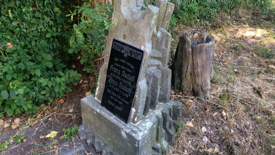 Starý německý hřbitov v Doubici