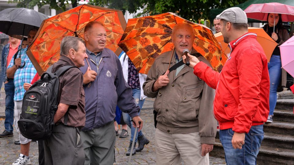 Pochoutkový rok na cestách v Lounech