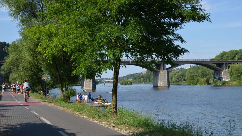 Kdysi do Malé Chuchle po Vltavě připlouvaly parníky