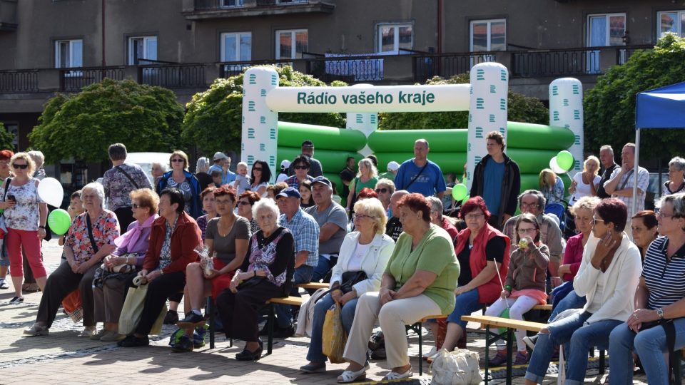 Pro děti byl připraven skákací hrad, pro dospělé hudební program a soutěže