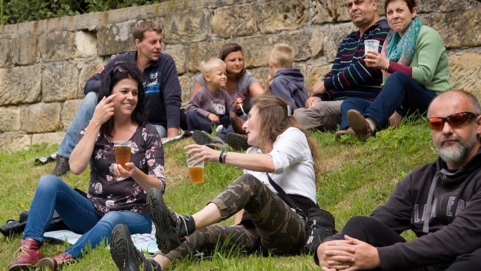 Na festivalu v Klokočí vystoupily skupiny Anarchia, Hallodrn, Seven, Soumrak Band a liberecká Těla