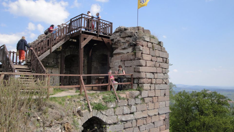 Hrad Kumburk pamatuje i husitské hejtmany