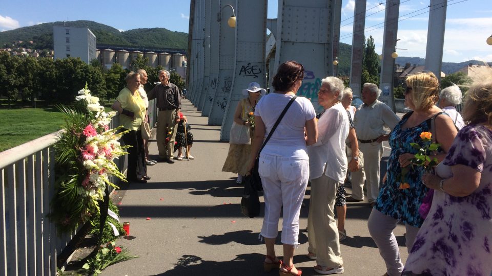 Pamětníci si v Ústí nad Labem připomněli oběti „ústeckého masakru“ z roku 1945