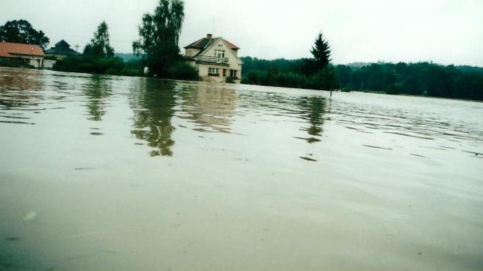 Povodeň v srpnu 2002 v Milenovicích na Písecku