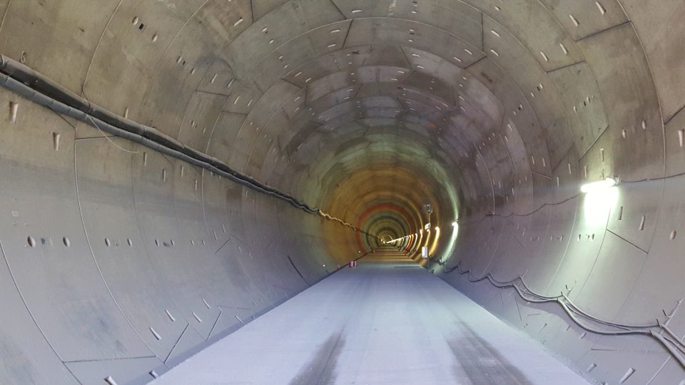 Navštívili jsme nejdelší železniční tunel v Česku a zjistili jsme, jaký je aktuální stav stavby 