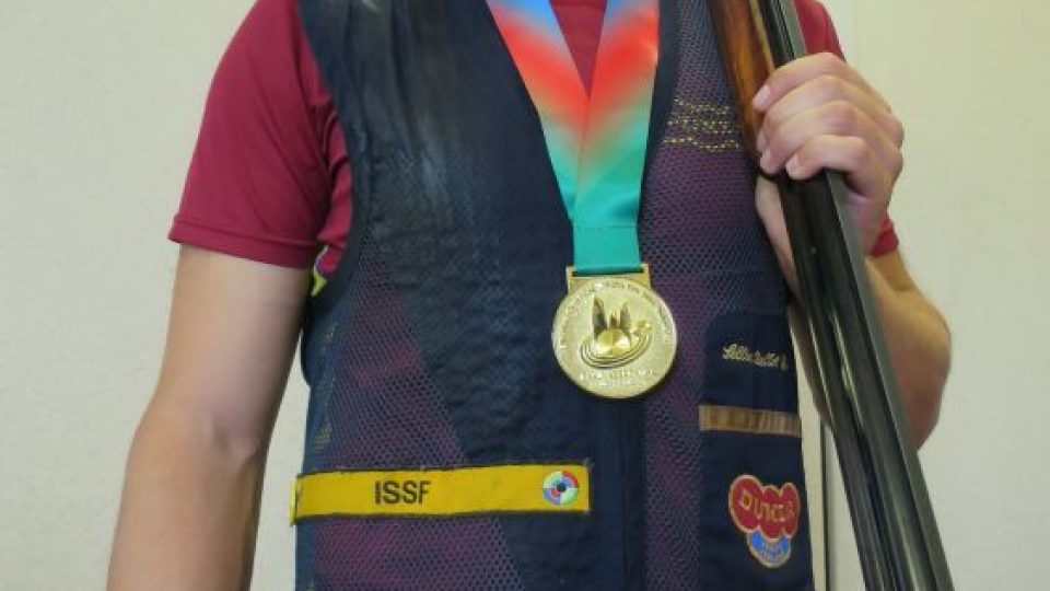Sportovní střelec Dukly Hradec Králové Miloš Slavíček získal na evropském šampionátu v ázerbájdžánském Baku zlato ve skeetu