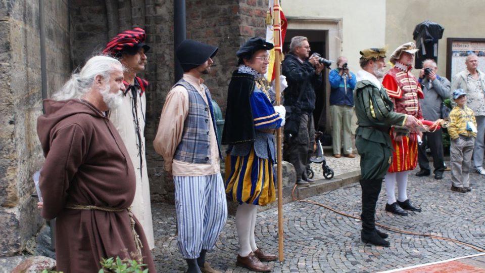 Den zvoníků v Hradci Králové. Ceremoniál zvoníků v renesančních kostýmech