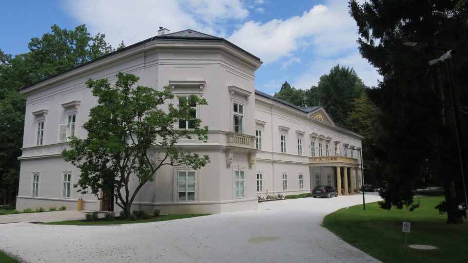 Zrekonstruovaný zámek Ratměřice