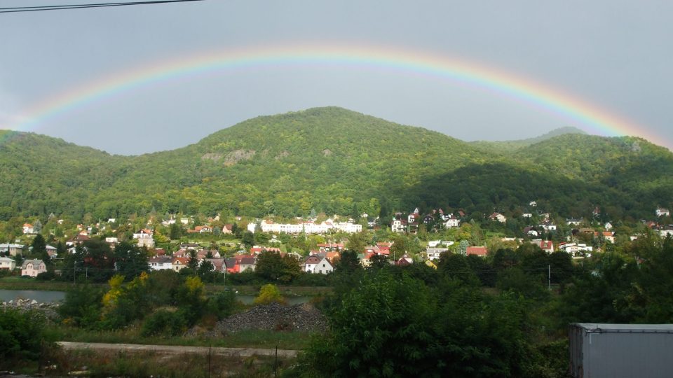 Duha nad Ostrým