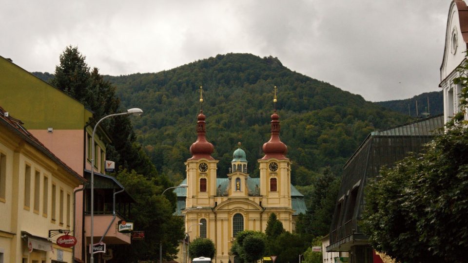 Bazilika je doménou městečka Hejnice