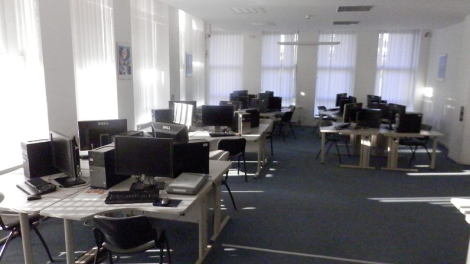 Mediální studovna v Univerzitní knihovně v Hradci Králové 