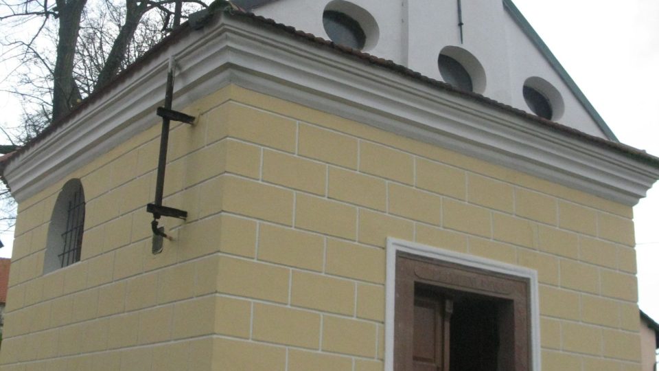 Vysvěcení opravené kapličky v obci Zvánovice