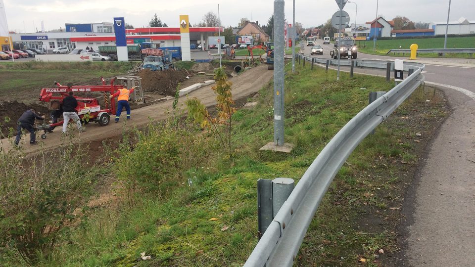 Mezi Pardubicemi a Dražkovicemi bude 600 m nové cyklostezky