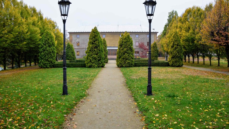 Bývalý zámek a zámecký park ve Spálově