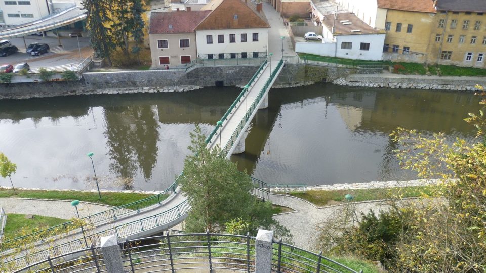 Pohled z Masarykovy vyhlídky na řeku Jihlavu