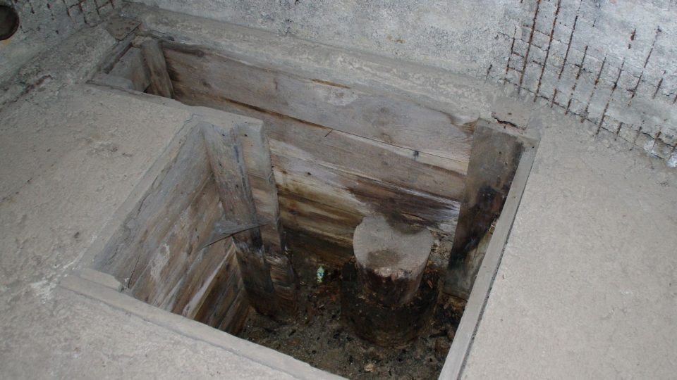 Každý bunkr měl svou studnu vrtanou do skály