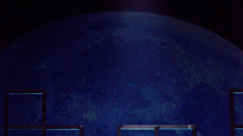 Muzikálový titul „Chyť mě, jestli na to máš“ představí Divadlo J. K. Tyla v Plzni. Na fotografii Charlotte Pščolková (Brenda Strong), Martin Harich (Frank Abagnale jr.)