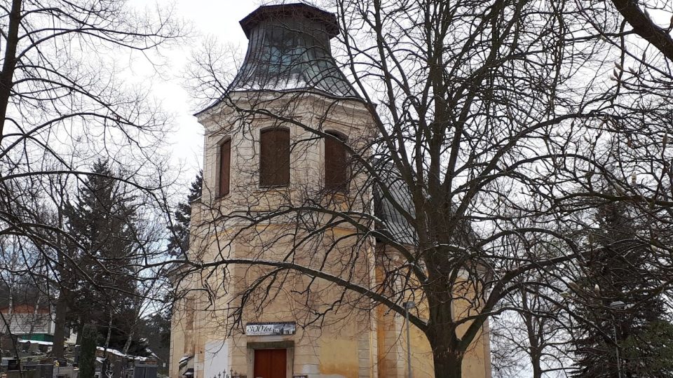 Německý inženýr Rudolf Formis je pochovaný na slapském hřbitově