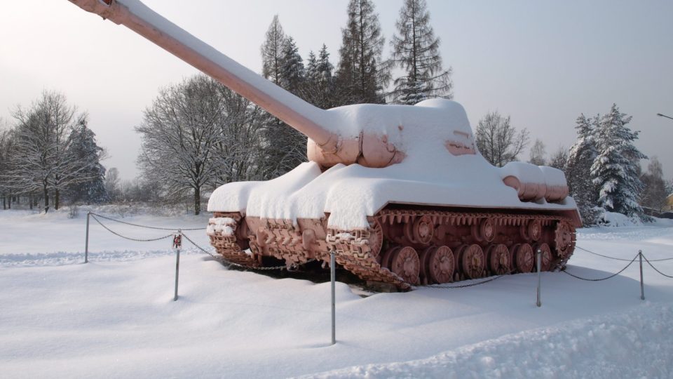 Růžový tank je nyní ve Vojenském technickém muzeu v Lešanech
