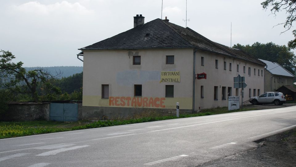 Zájezdní hostinec Na Pindě zde býval již v době, kdy cesta do Konice vedle z Litovle právě přes Pardusku