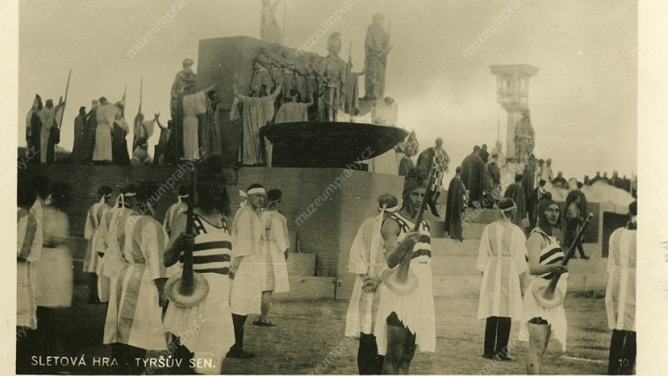 IX. všesokolský slet 1932, sletová hra Tyršův sen (scéna z období antiky), MMP