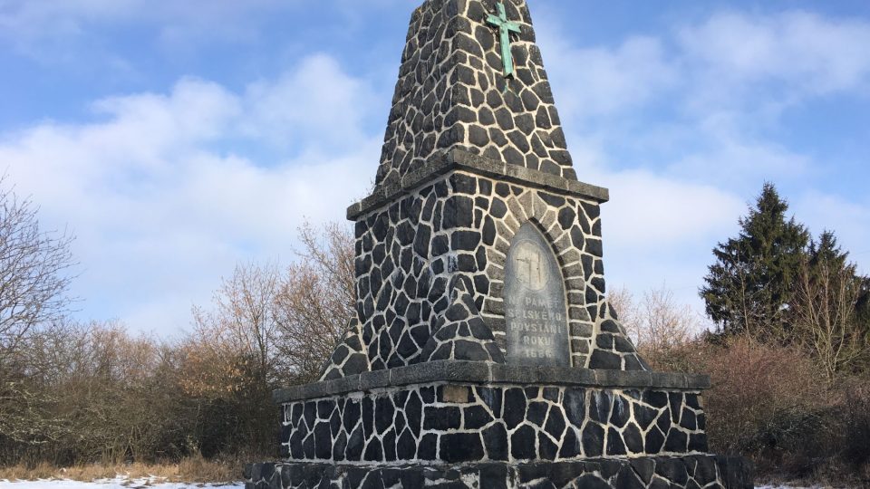 Mohyla na památku sedláckého povstání je z roku 1936 Mohyla na památku sedláckého povstání je z roku 1936