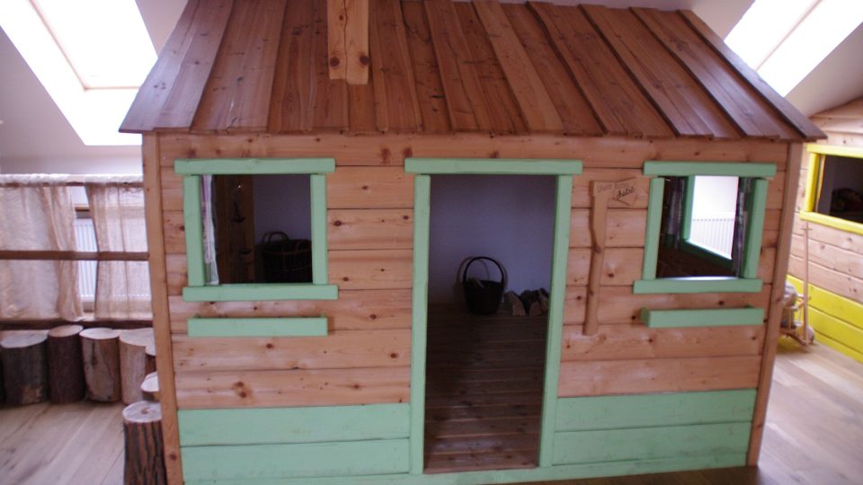 Tradiční jesenická povolání připomíná dřevorubcův dům
