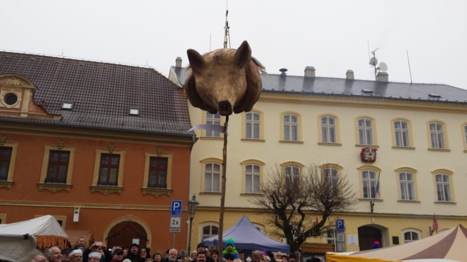 Lakomé prase bylo potřeba popíchnout