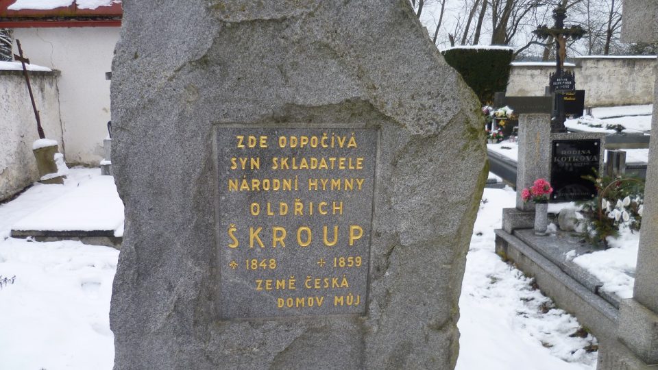 Hrob, kde odpočívá Oldřich Škroupa