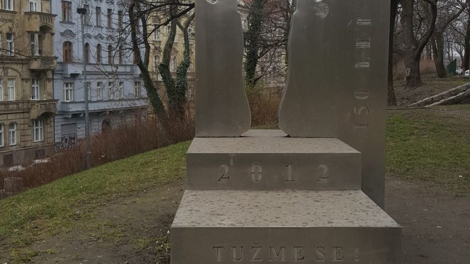 Ocelový pomník k výročí 150 let od založení Sokola Královské Vinohrady