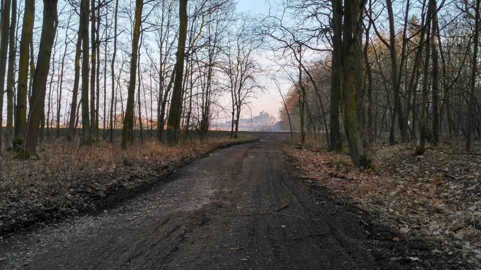 Baroch leží nedaleko Kunětické hory